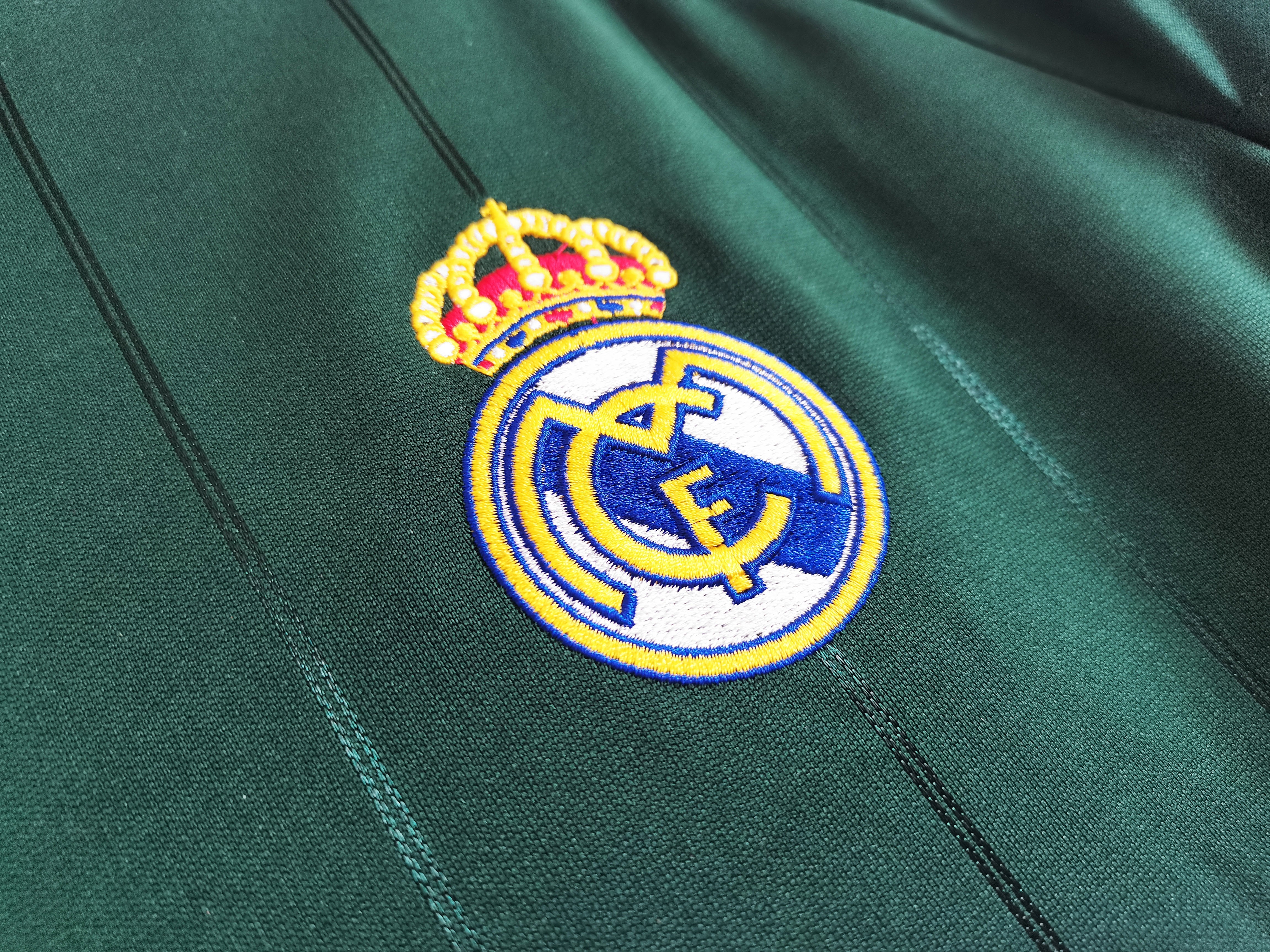 Real Madrid 12-13 | Retro - FandomKits