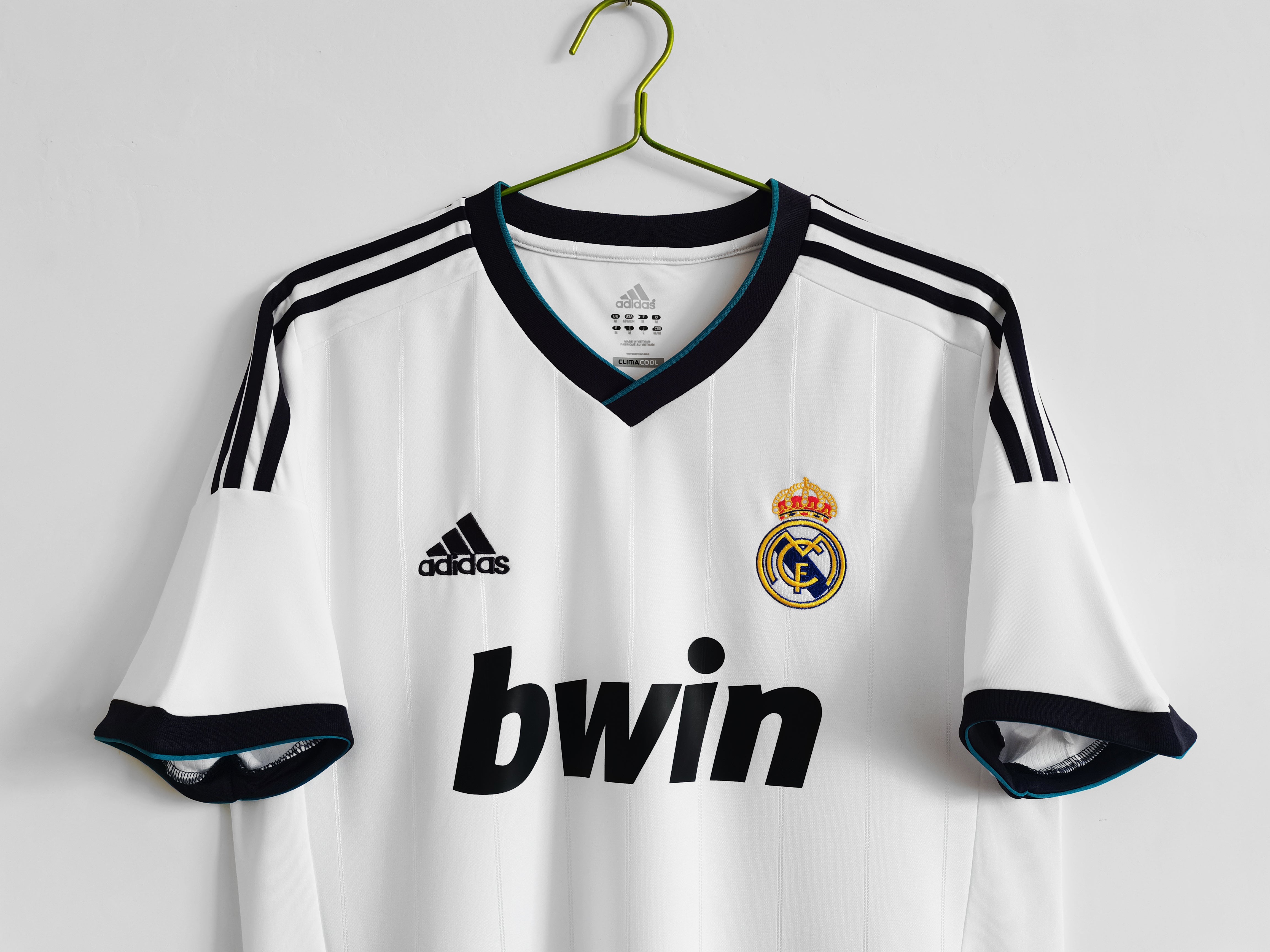 Real Madrid 12-13 | Home | Retro