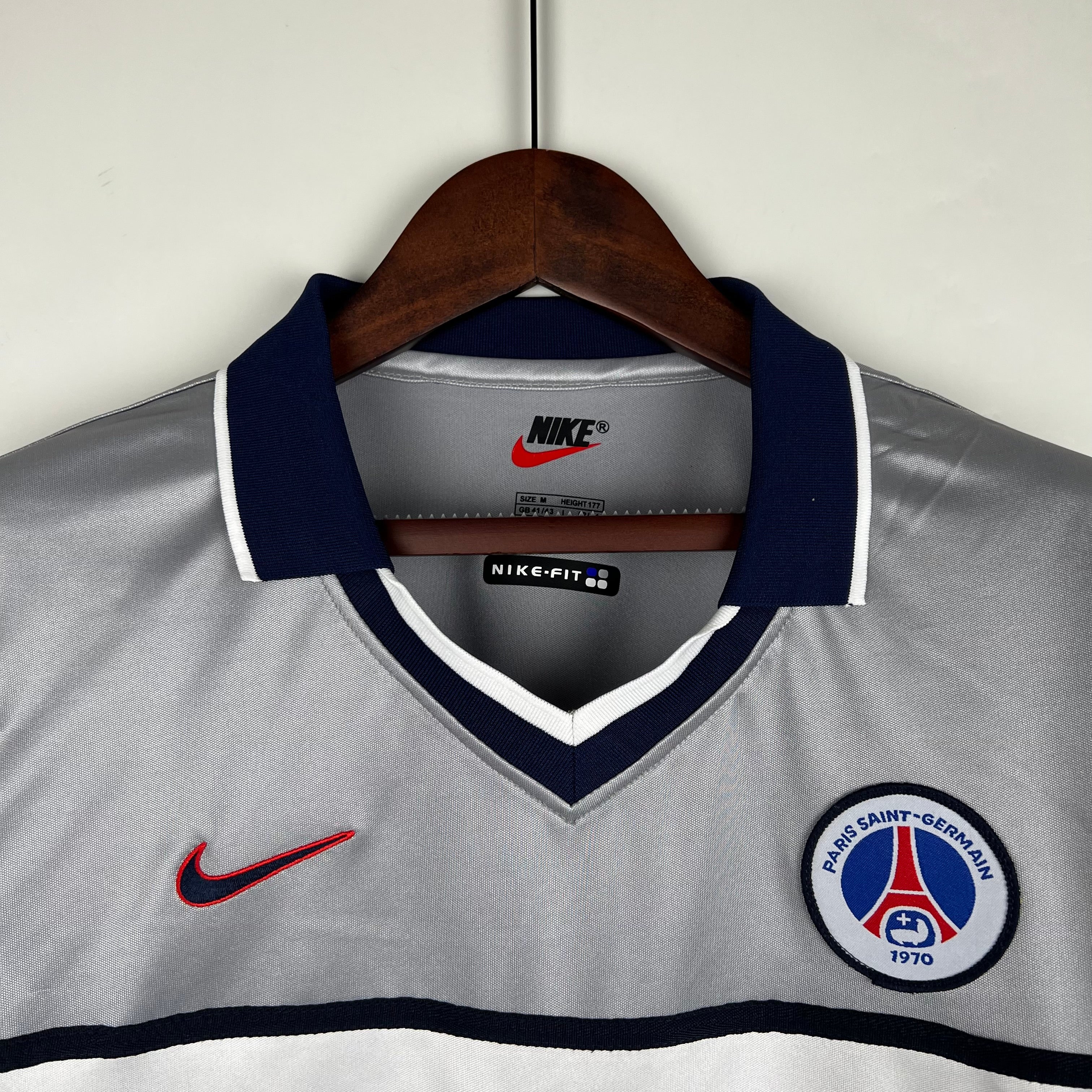 PSG 99-00 | Retro Away