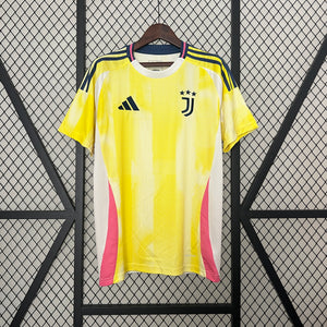 Juventus 24-25 | Away