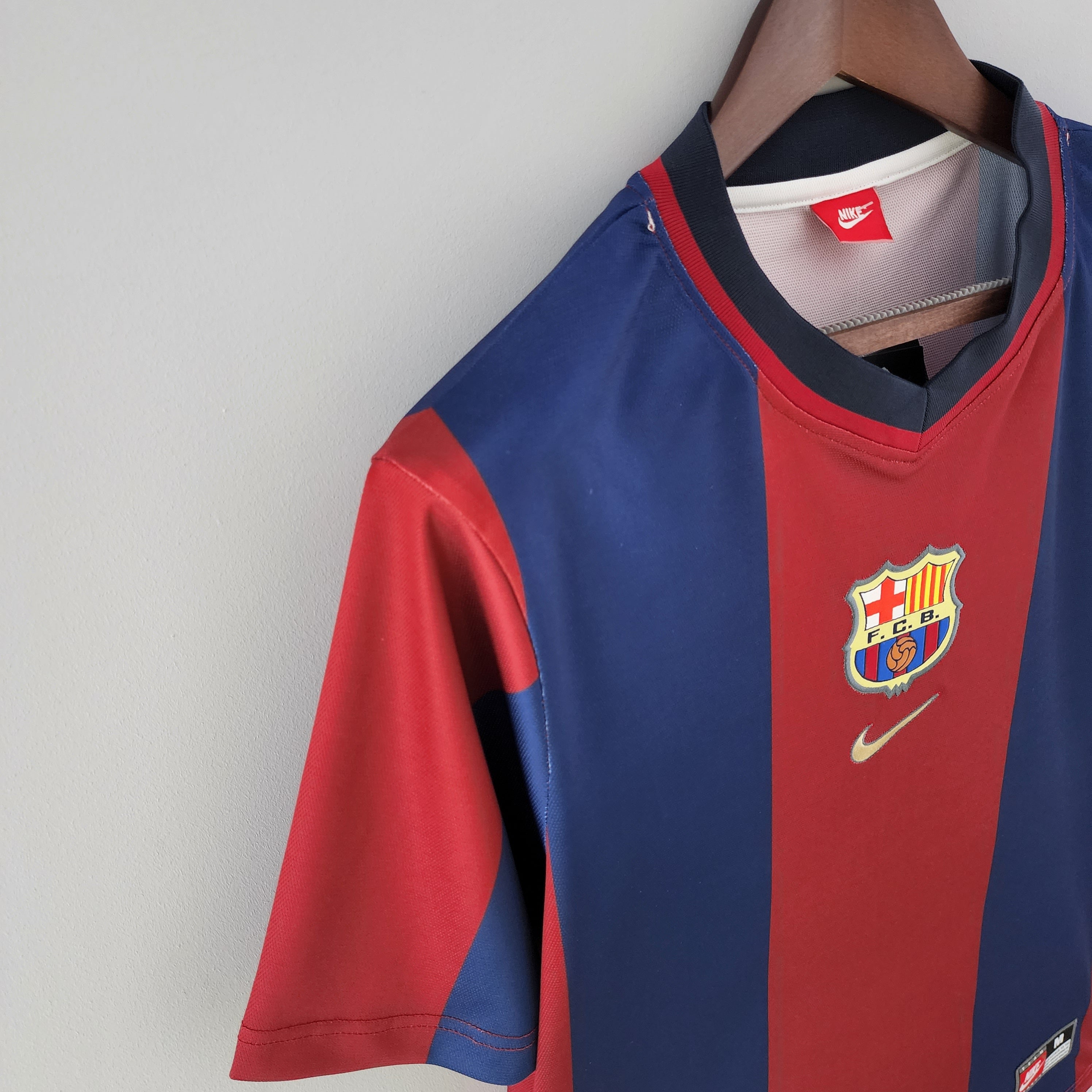 Barcelona 98-99 | Retro Home