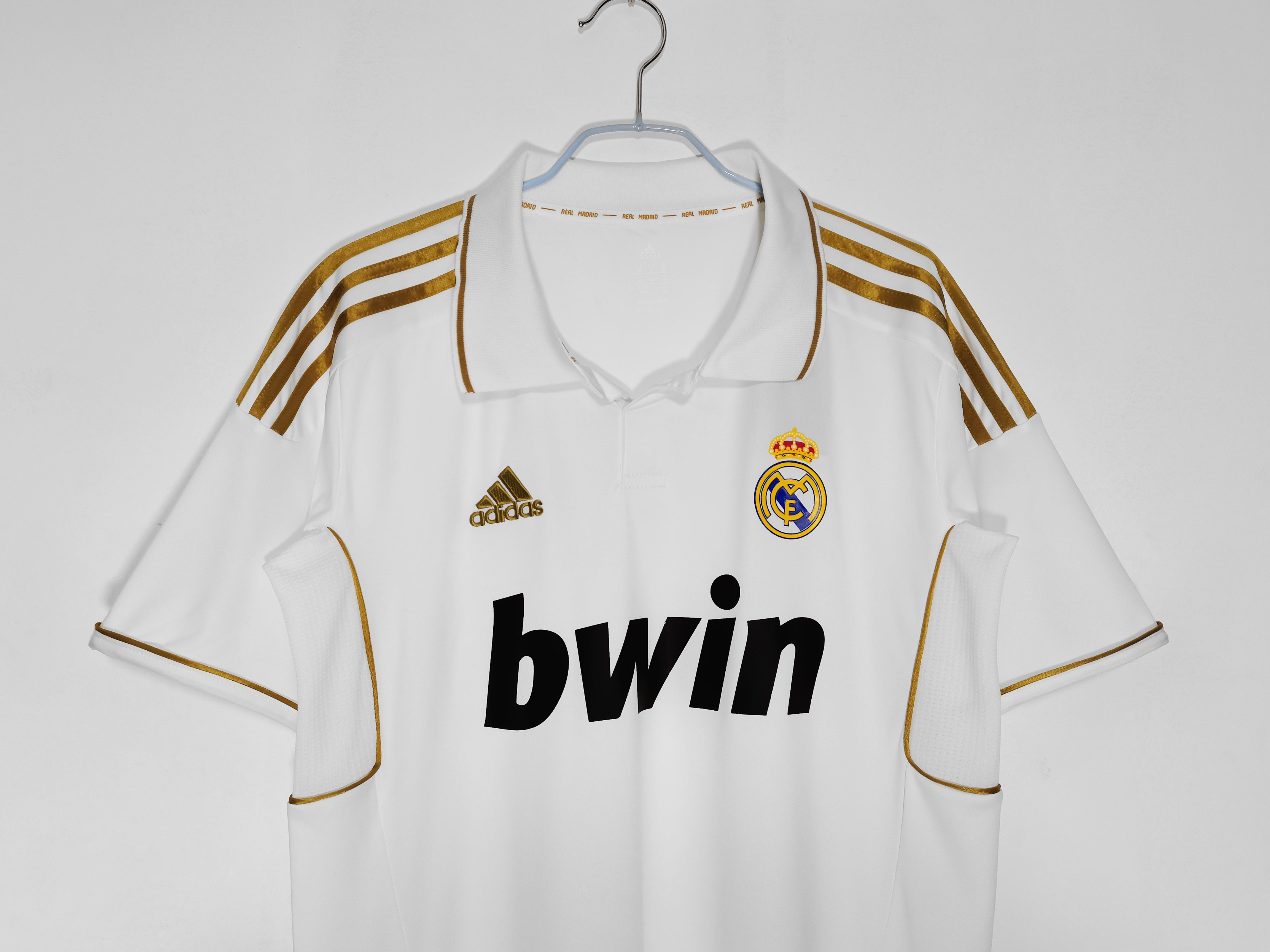 Real Madrid 11-12 | Home | Retro