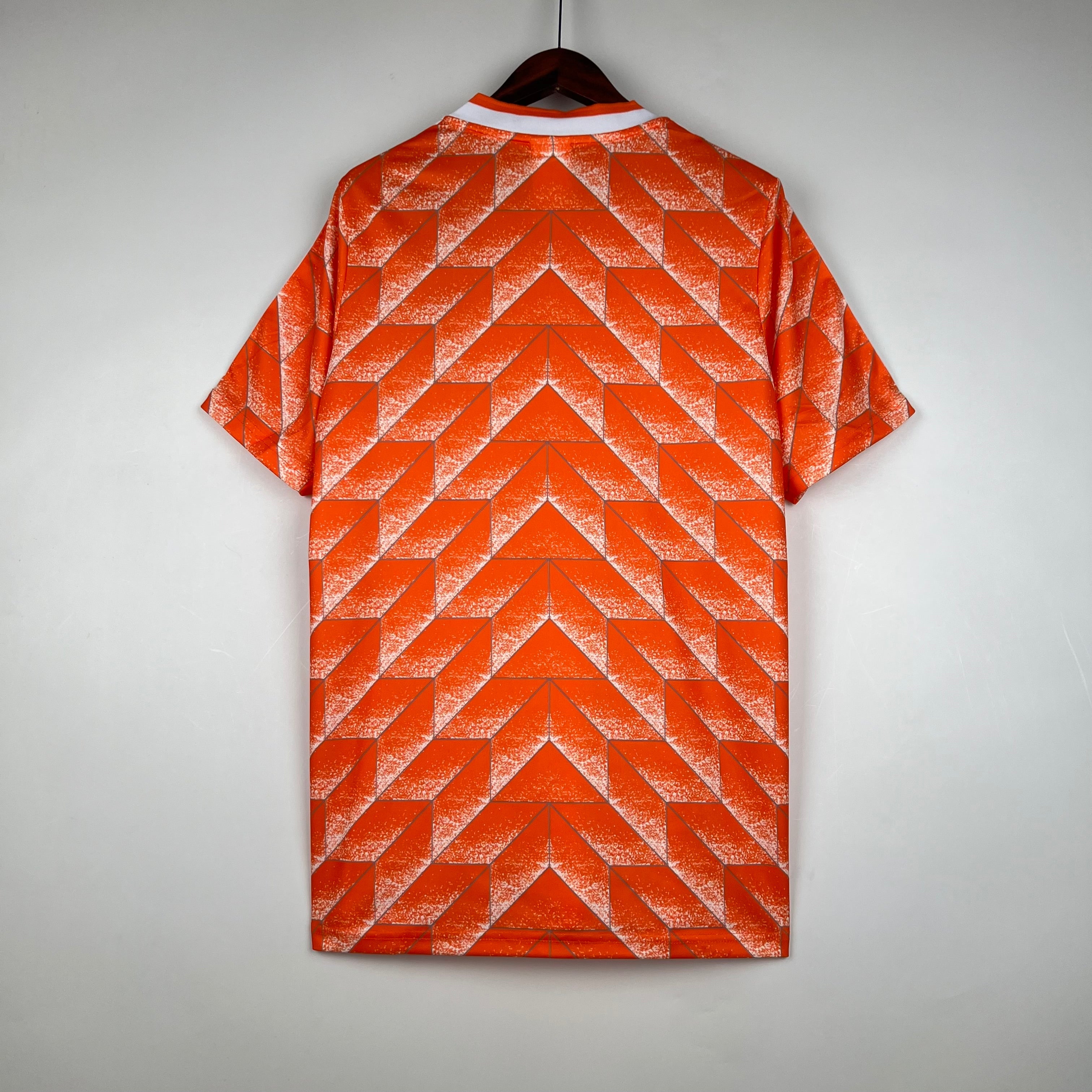 Holland 1988 | Retro Home