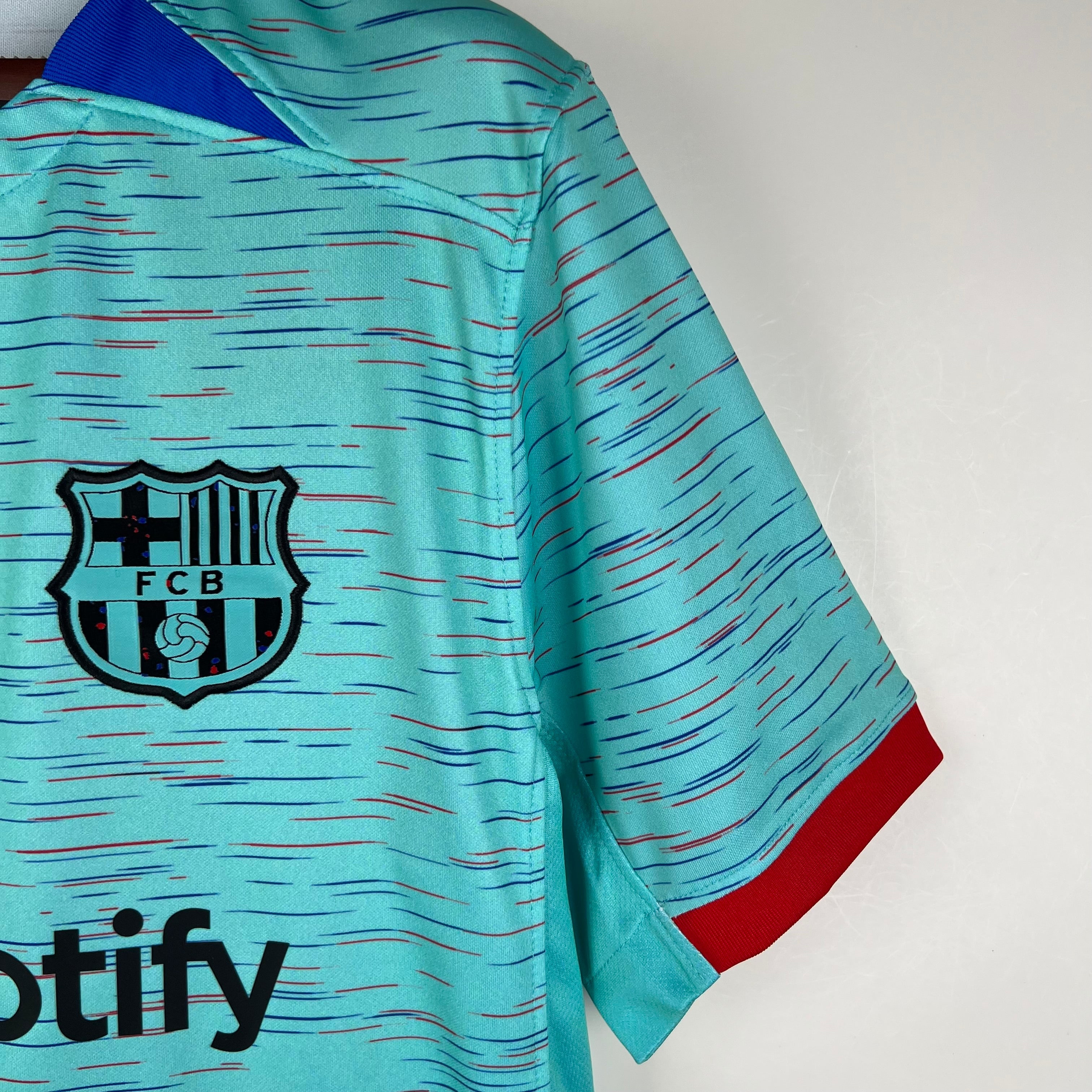 Barcelona 23-24 | Third Away