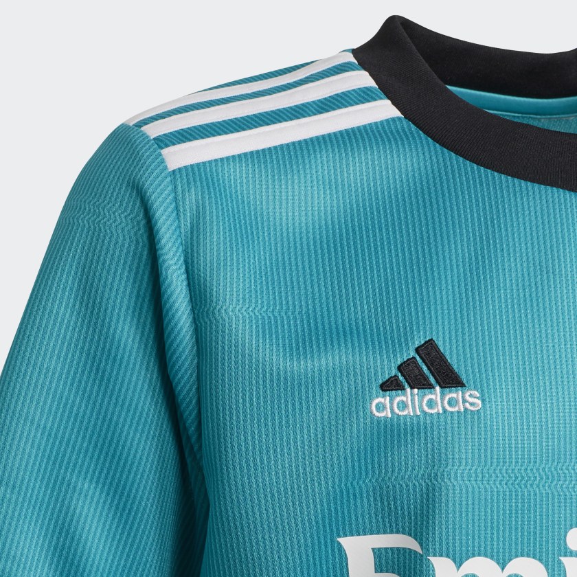 Real Madrid 21-22 | 3rd Kit - FandomKits