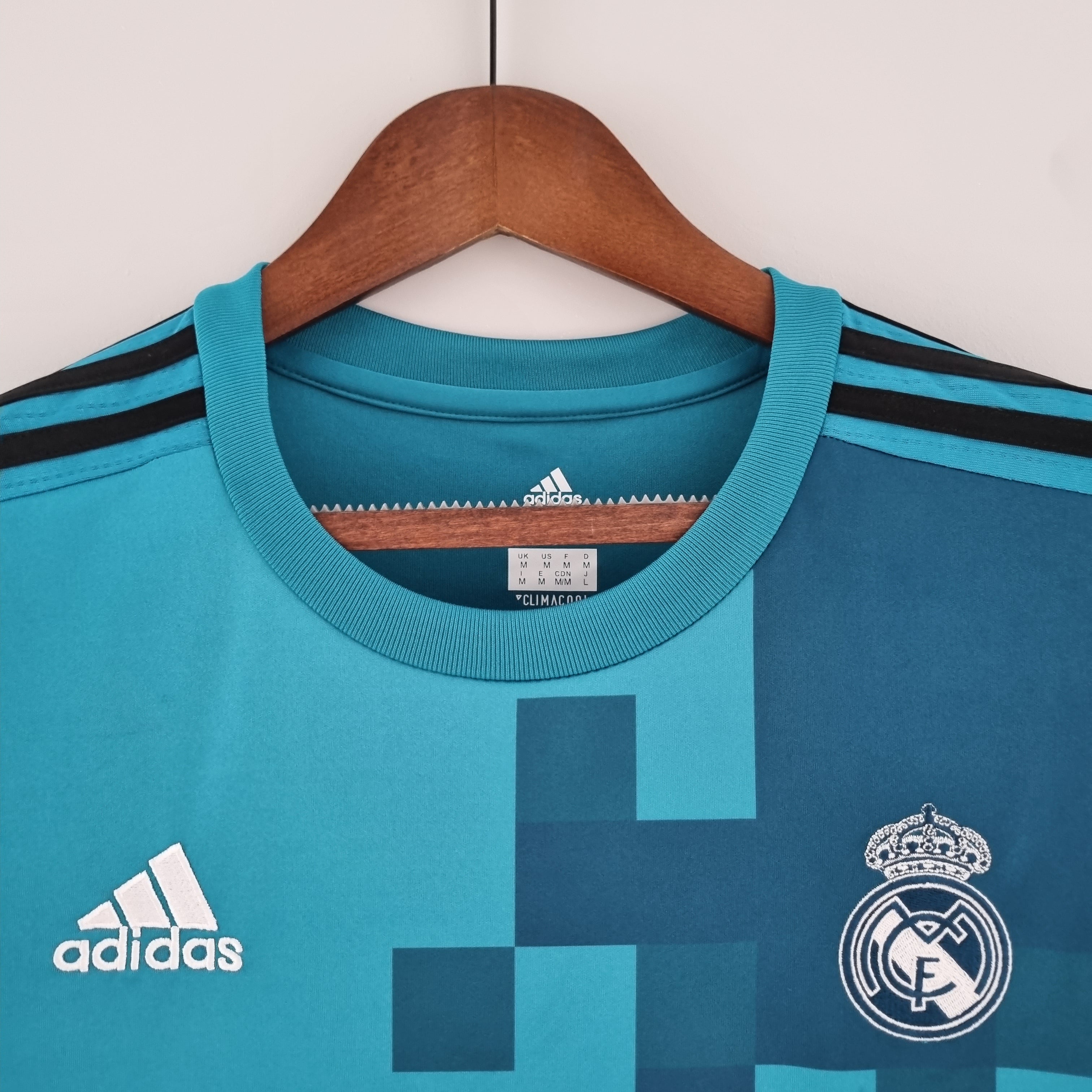 Real Madrid 17-18 |Third Away | Retro