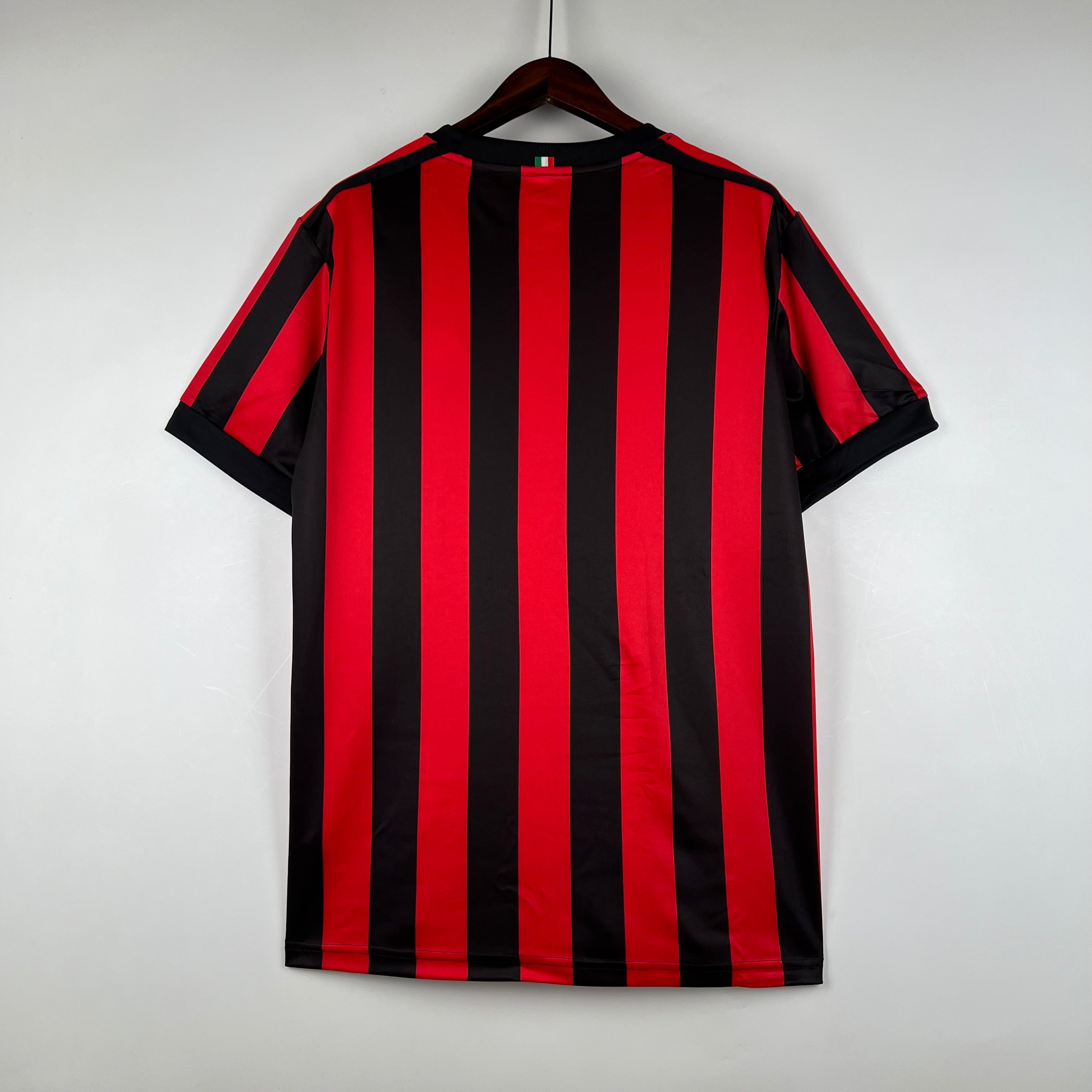 AC Milan 17-18 | Retro Home